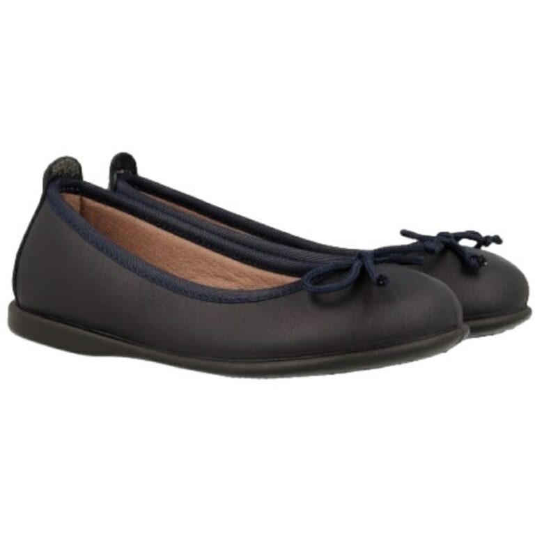 Bailarina Voltaire Gioseppo modelo 37338 en color marino