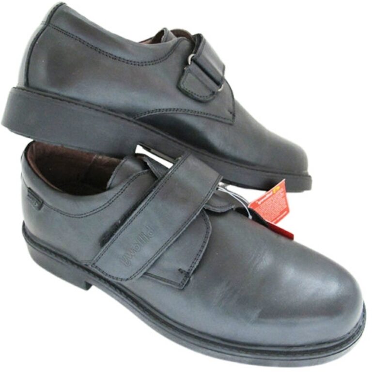 Blúcher Colegial Velcro de Piel modelo 2240C01 en color negro