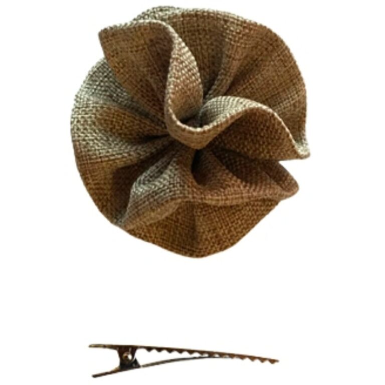 Pinza Moñita Rafia Flor Cuini modelo 78019 en color camel