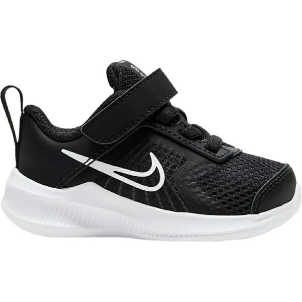 Deportivas Nike Downshifter 11 modelo CZ3967 en color negro/blanco