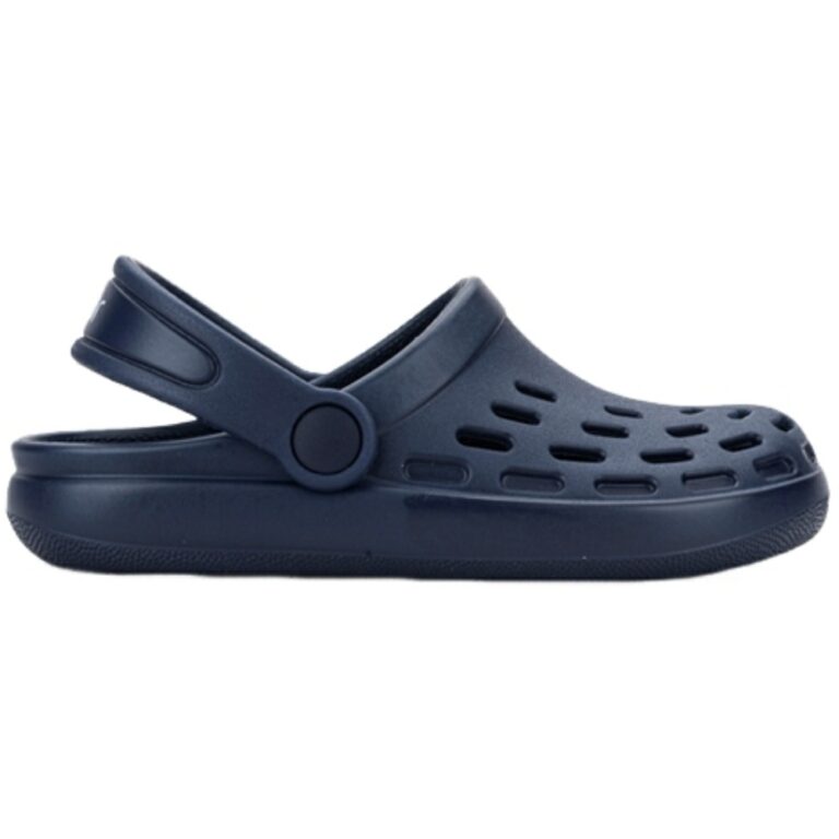 Sport Slip-On Piscina Igor modelo S10326 en color marino
