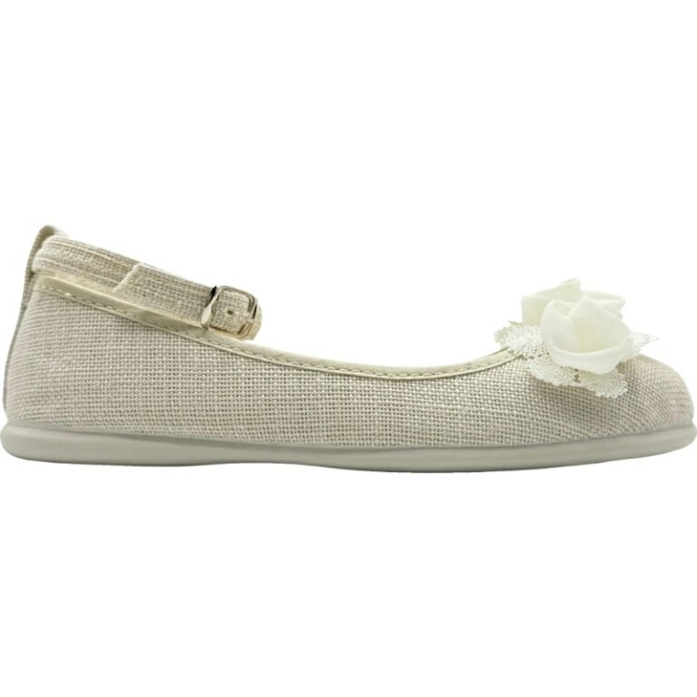 Bailarinas de Lino con pulsera y flor De Pablos modelo 99.000-021 en color blanco