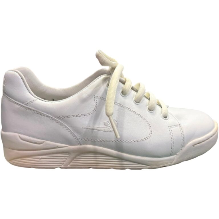 Deportivas Ortopédicas con cordones Mendivil modelo 31902 en color blanco
