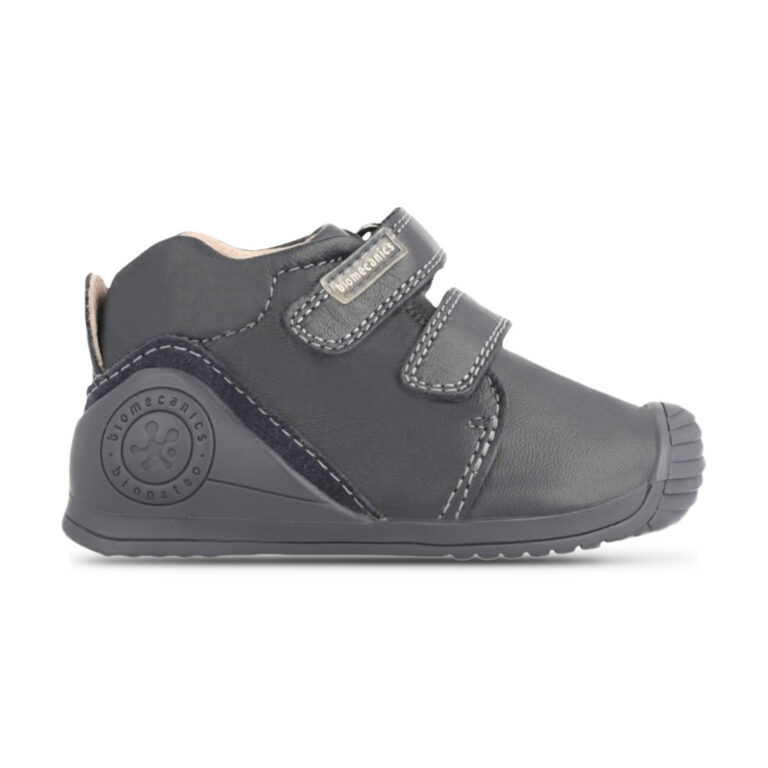 Bota Piel Biomecanics modelo 161141 en color marino
