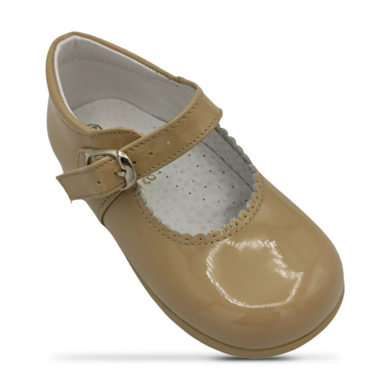 Merceditas Ondas Charol modelo 40671 CHAROL en color camel